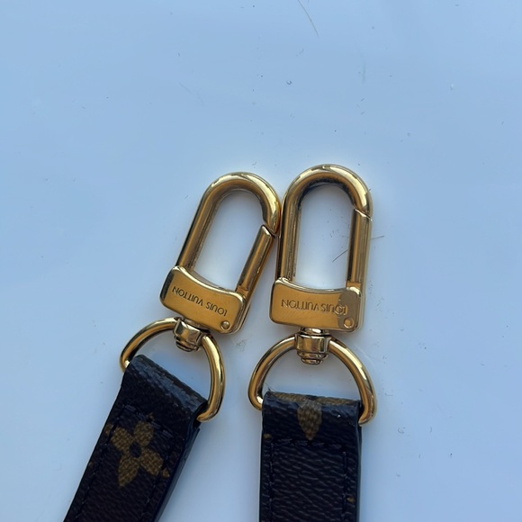 Louis Vuitton Pochette Métis w/ strap and dust bag! - Picture 11 of 12